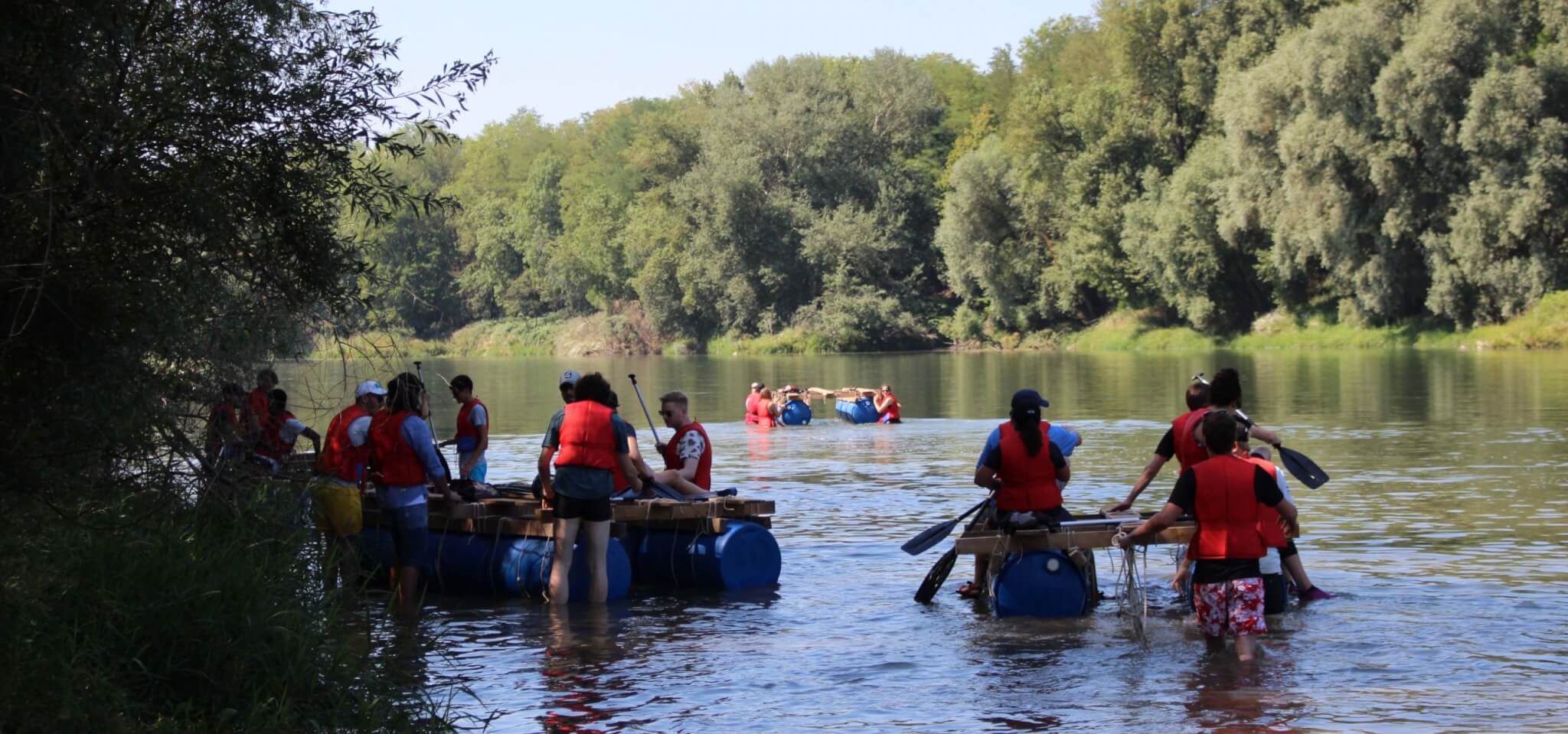 Floßbau und Floßfahrt für Unternehmen aus Basel und der Region